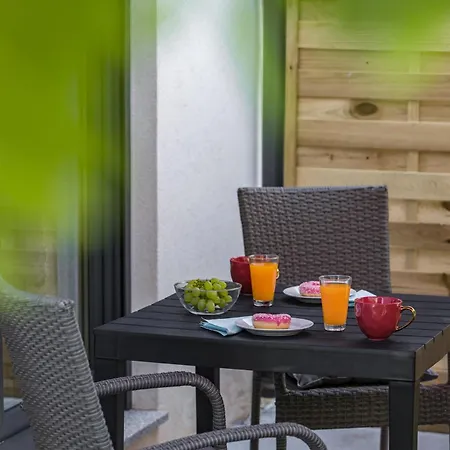 Studio Apartments Villa Valla - Free Bikes Fazana Exterior photo